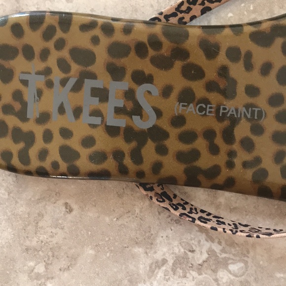 Tkees Face Paint Chatty Cheetah Flip Flops Sandals US 7 EU 38 - Picture 6 of 10